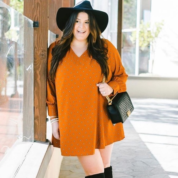 a new day Dresses & Skirts - A New Day Long Sleeve V-Neck Printed Dress